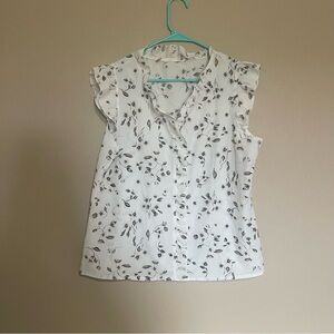 SHEIN White Floral Ruffle Sleeve Blouse